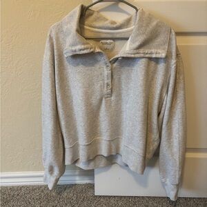 American Eagle Outfitters Light Gray Sweatshirt